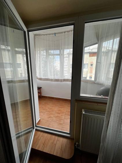 Vand/inchiriez apartament 3 camere Nicolina 1 - 6