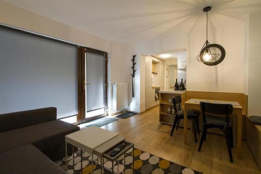 Studio elegant, acces curte, segmentul LUX, Central, Brasov - 3