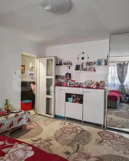 Apartament 2 camere, 40 mp, la parter, zona Micro 4 - 6