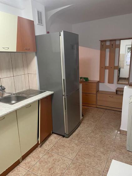 Proprietar inchiriez ap 2 cam 320 eur - 1