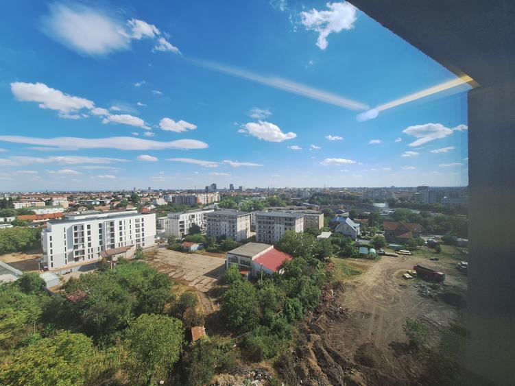 Penthouse cu 2 camere decomandat în Aradului