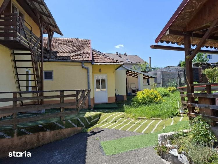 Casă cu 4 camere cu Teren 800 Mp în Central
