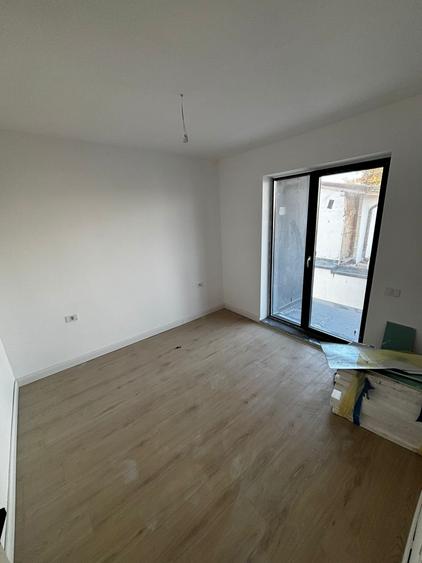 Triplex superb cu 3 apartamente individuale pe 2 nivele P+1+2E in Bucurestii Noi - 9