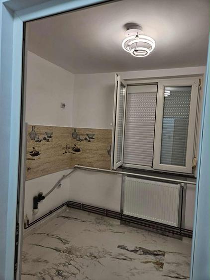 Vand apartament 2 camere decomandat - 3