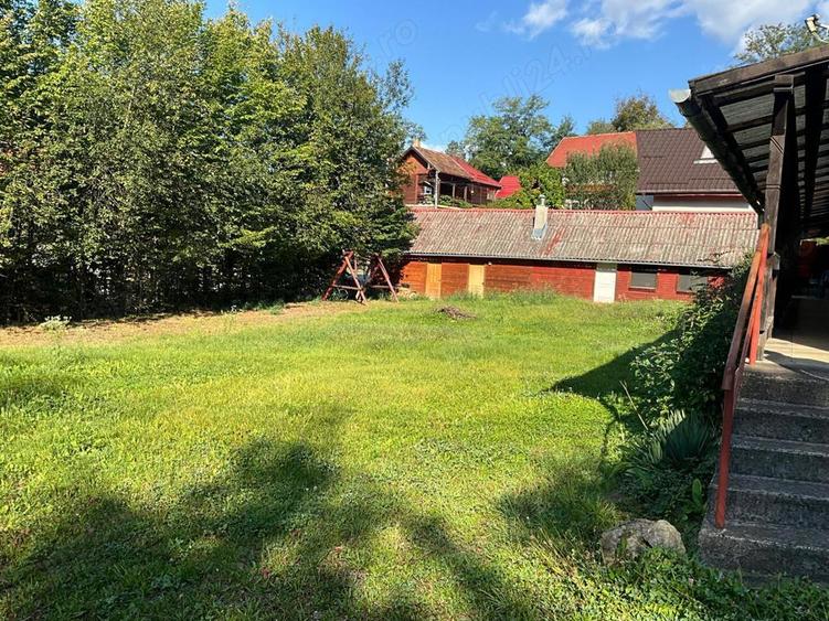 Pensiune 8 cam cu 4 paturi teren 1350 mp - 3