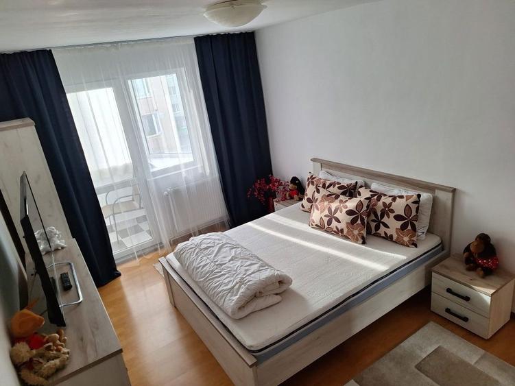 Vand apartament 2 camere decomandat Brasov - 1