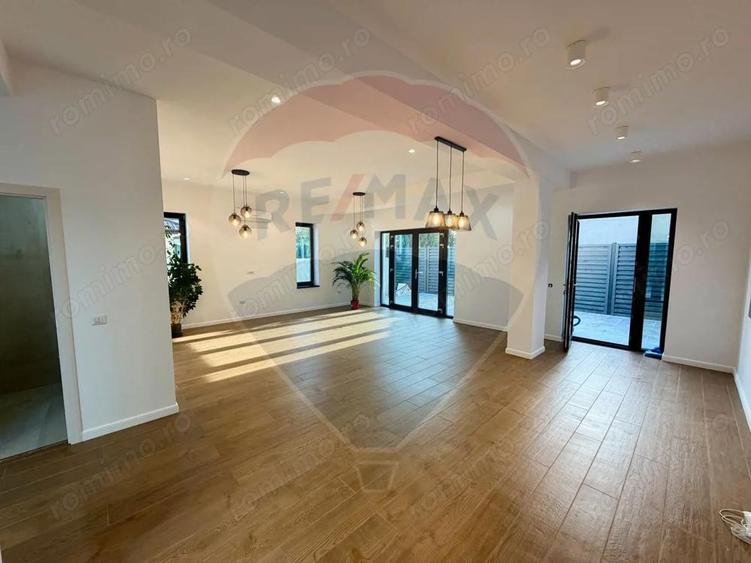 Casa / Vila cu 4 camere de vanzare in zona Dedeman - 12