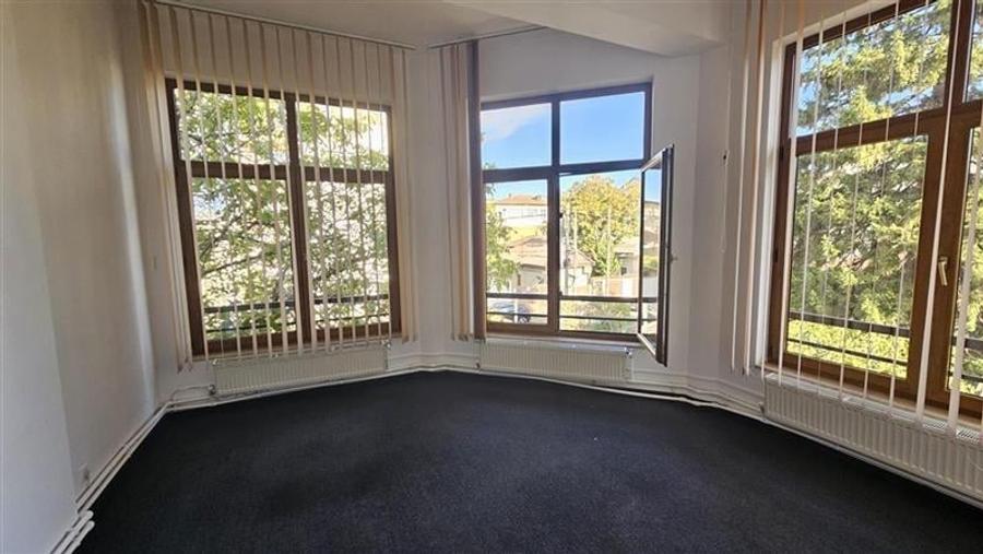 Vanzare cladire pentru birouri, clinica, service, productie, depozit - 5