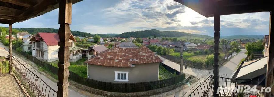 Casă cu 6 camere cu Teren 815 Mp în Ocnița