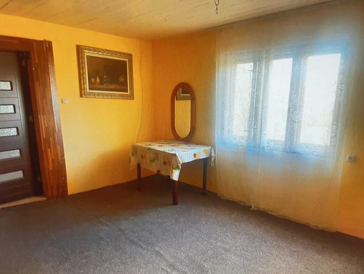 Casă cu 3 camere în Cuied