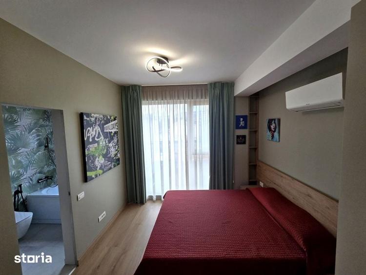 Apartament cu 3 camere semidecomandat în Grivița