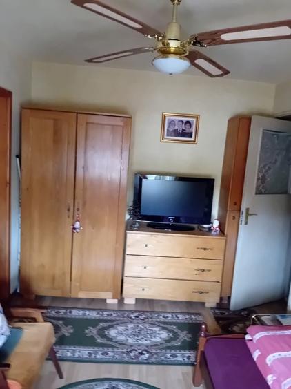 Apartament cu 2 camere semidecomandat în Grădiște
