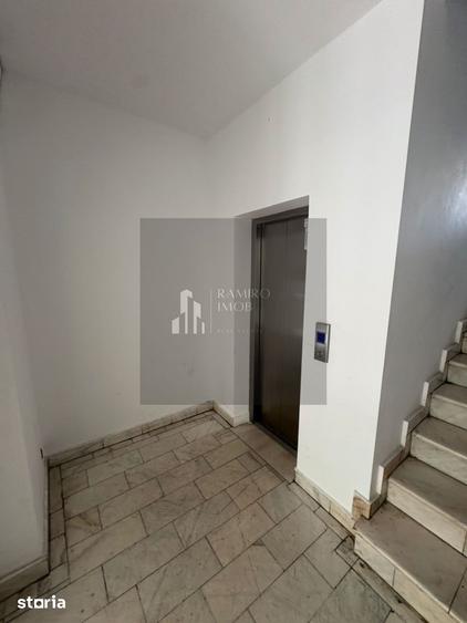 Apartament cu 4 camere în Centrul Civic