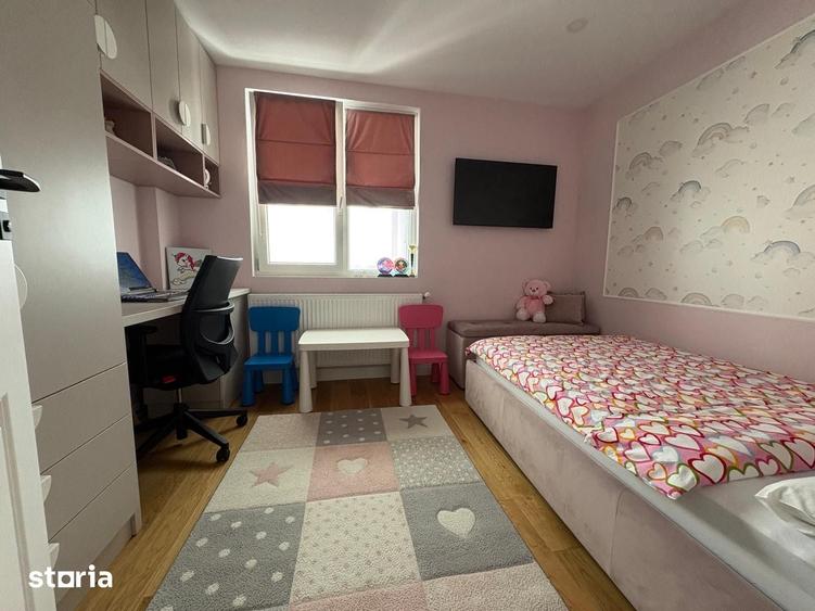 Apartament cu 4 camere în Plopilor