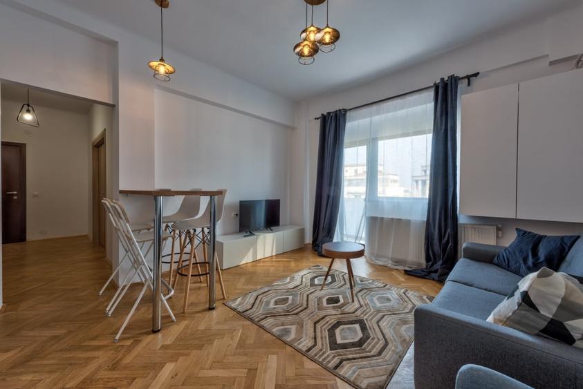 Apartament cu 2 camere semidecomandat în Universitate
