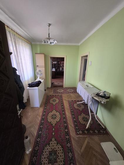 Casă individuală cu 5 camere cu Teren 195 Mp în Blejoi