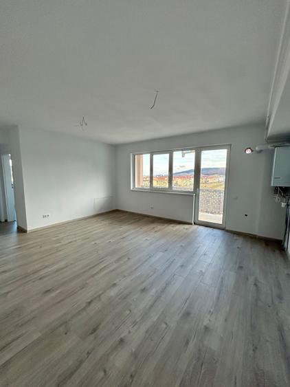 Apartament cu 2 camere semidecomandat în Florești