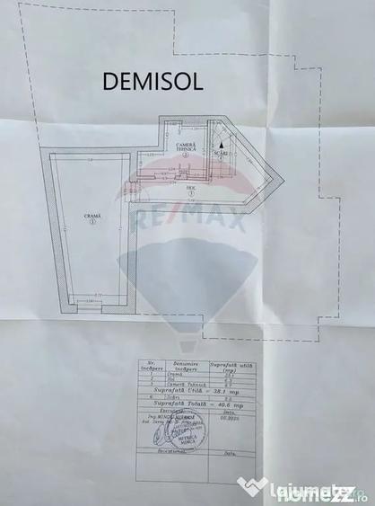 Casă cu 8 camere cu Teren 1200 Mp în Mogoșoaia