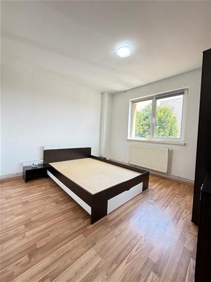 Apartament cu 2 camere decomandat în Griviței