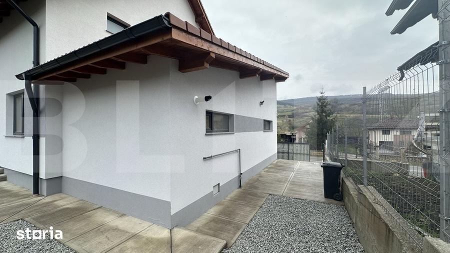 Casă cu 5 camere cu Teren 1000 Mp în Feleacu
