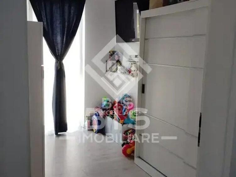 Apartament cu 3 camere semidecomandat în Cetății