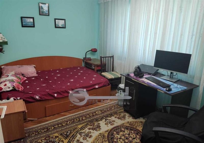 Apartament cu 2 camere semidecomandat în Podul de Piatră