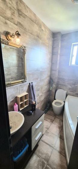 Apartament cu 2 camere decomandat, mobilat în Energia