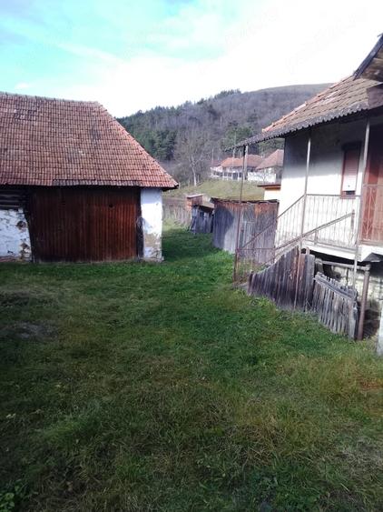 Casă cu 3 camere cu Teren 1500 Mp în Morlaca