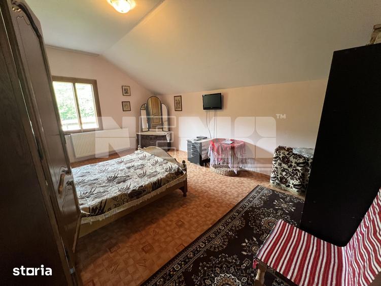 Casă cu 8 camere cu Teren 1950 Mp în Sucevița
