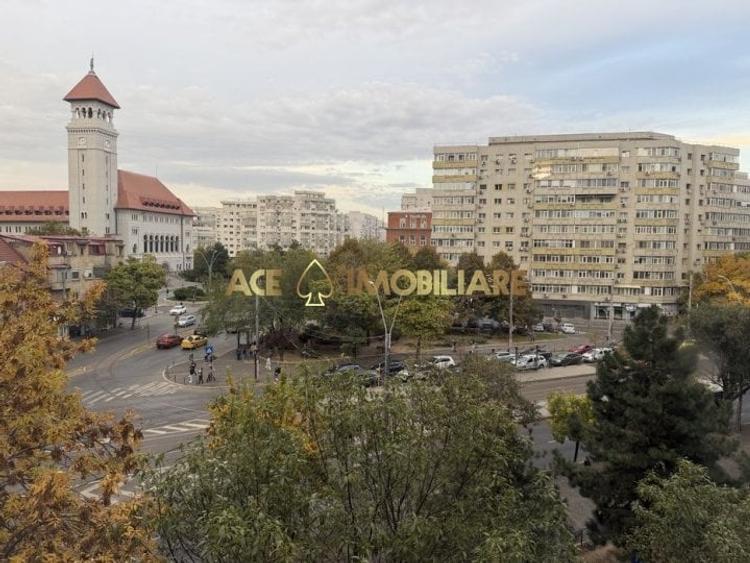 Garsonieră decomandată, mobilată în Dristor