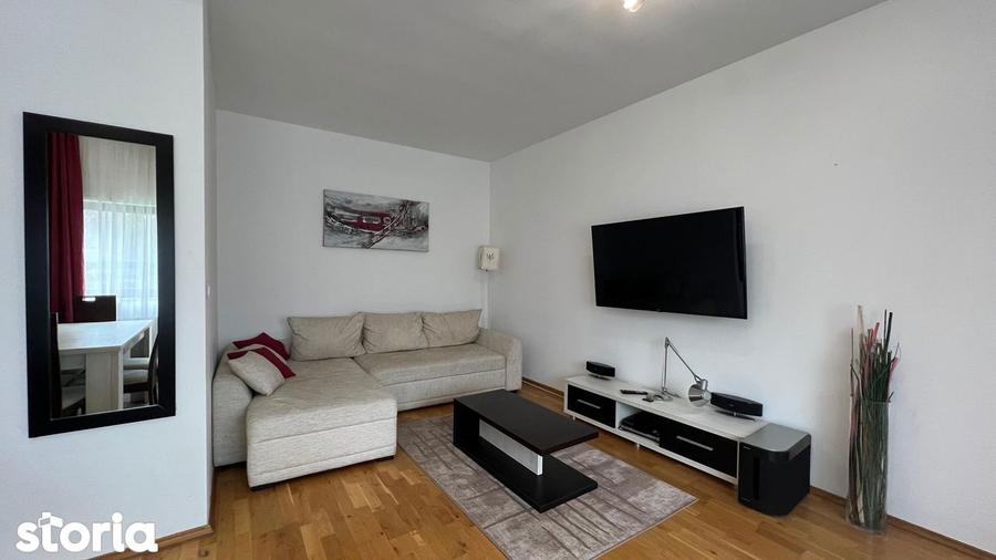 Apartament cu 3 camere, mobilat în Băneasa