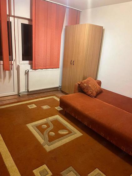 Apartament cu 2 camere decomandat în Steaua