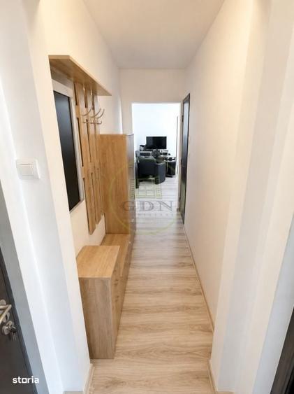 Apartament cu 3 camere semidecomandat în Central