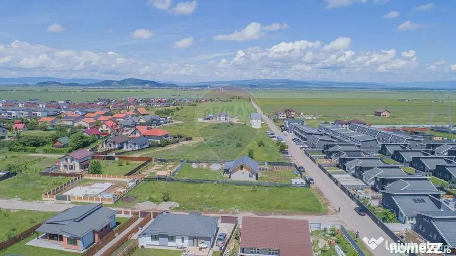 Teren de 683 mp, în Tărlungeni