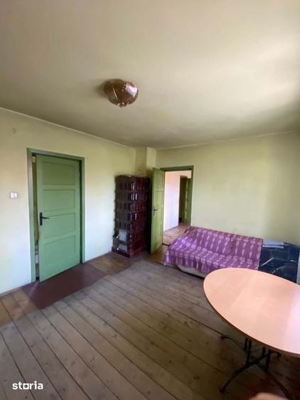Casă cu 2 camere cu Teren 300 Mp în Petros