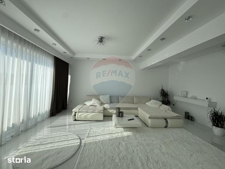 Apartament cu 4 camere în Central