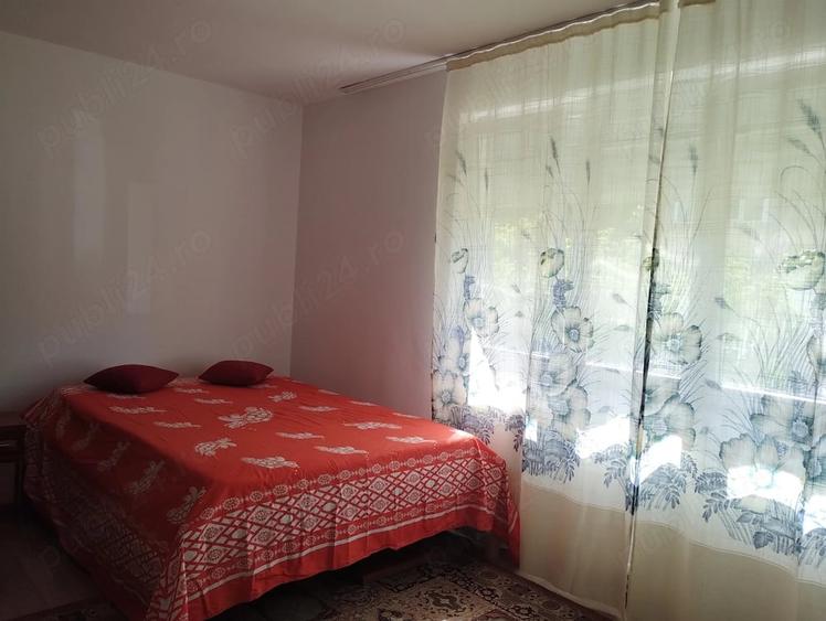 Apartament cu 3 camere semidecomandat în Central
