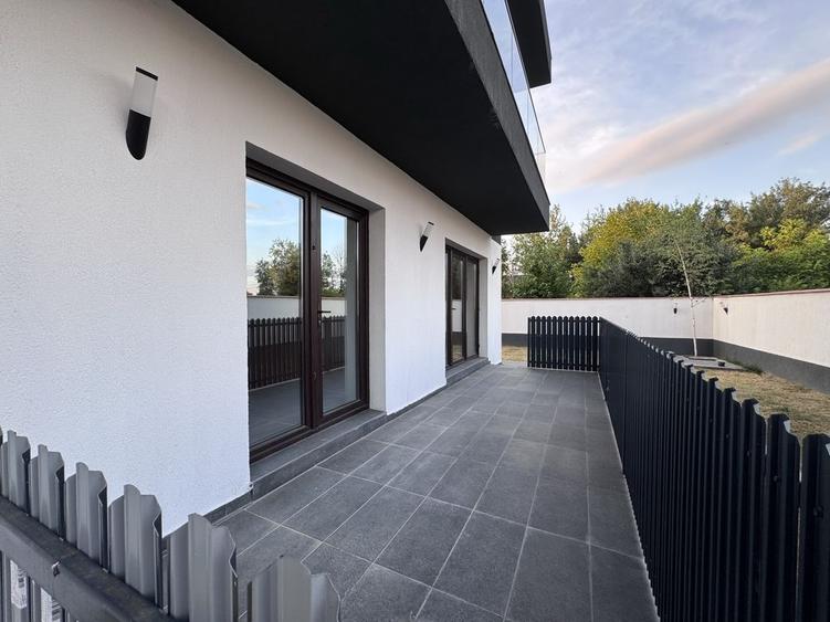 Casă cu 4 camere cu Teren 369 Mp în Odăile