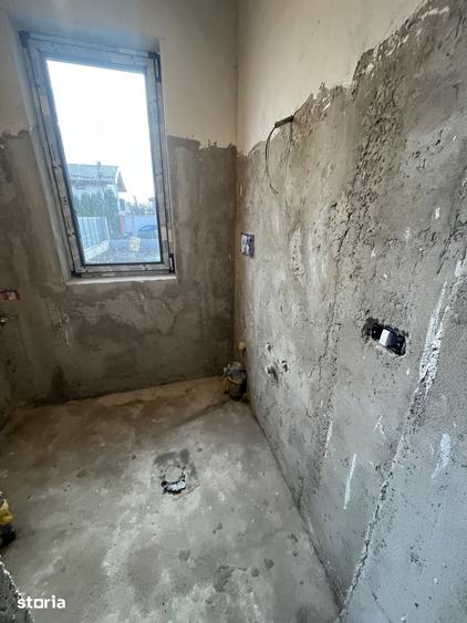 Casă cu 4 camere cu Teren 250 Mp în Vânători
