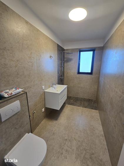 Apartament cu 3 camere decomandat în Baciu