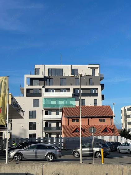 Apartament cu 2 camere decomandat în Palazu Mare