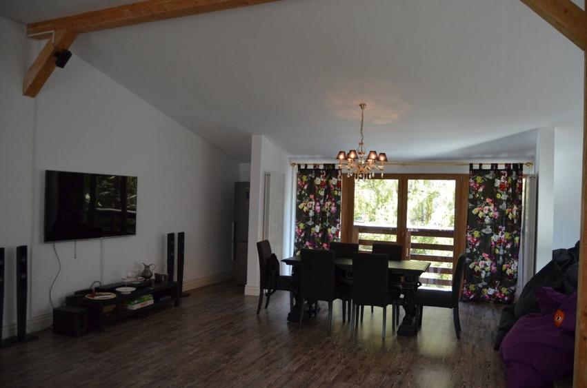 Apartament cu sase camere situat in Predeal - 2