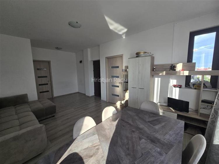 Apartament cu 3 camere semidecomandat în Bucureștii Noi Apartament cu 3 camere semidecomandat în Bucureștii Noi