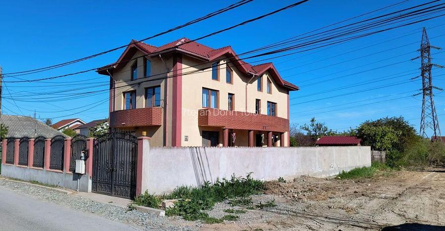 Navodari | Casa spa?ioasa cu teren mare Navodari | Casa spa?ioasa cu teren mare