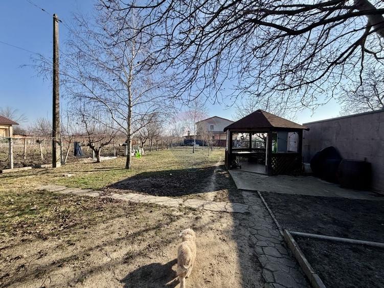 Casă / Vilă cu 4 camere de vânzare - 24