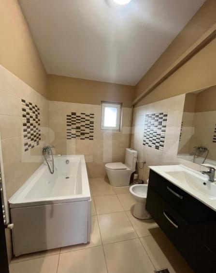 Casa tip triplex in Rediu, cu vedere panoramica si curte p - 3