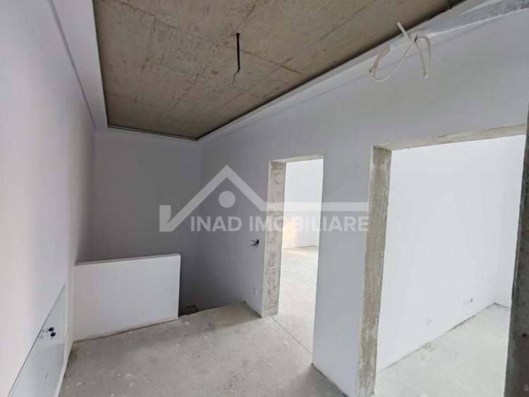 Duplex de vanzare 120mp utili, teren 375mp, curte pavata, semifinisat. - 6