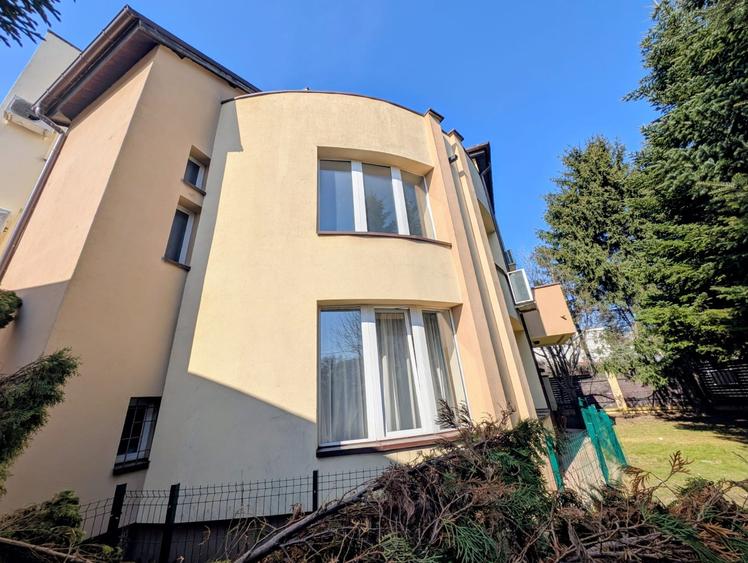 Vila superba 2003,P+E+M,300mpu,6 cam,teren 400mp,colt,renovata,tip mediteranean - 29