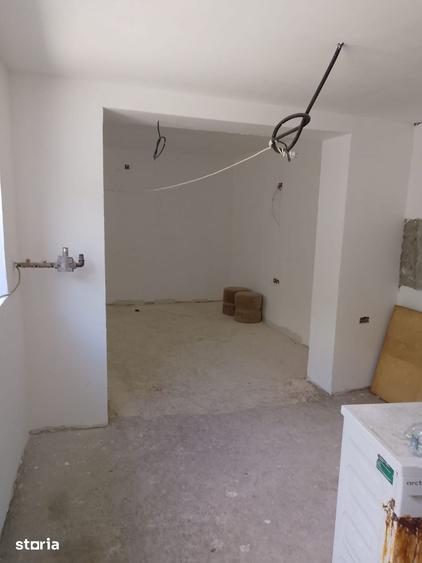 Casă cu 4 camere cu Teren 174 Mp în Călărași