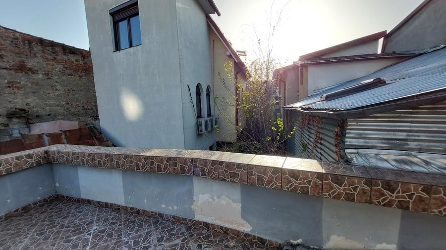 Piata Unirii, Calea Calarasilor, Hala Traian, str Alexandru Moga 3A, Centru - 12